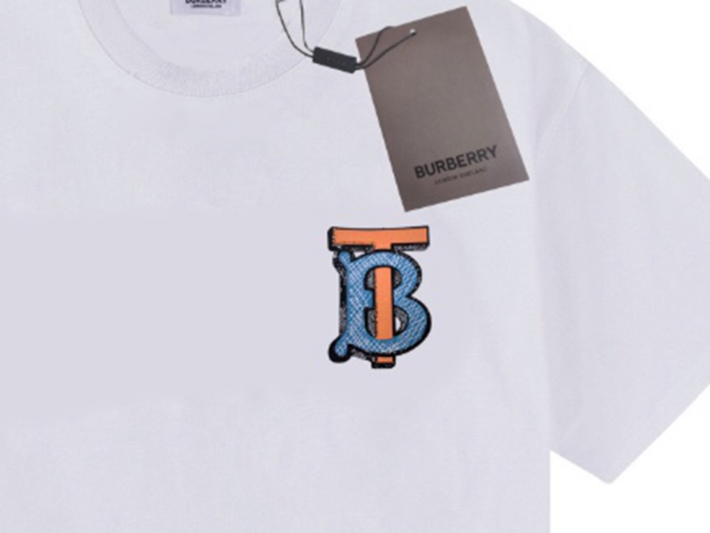 Burberr* T-shirt